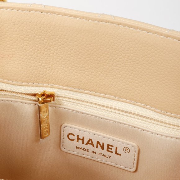 Chanel Beige Caviar GST - Picture 11 of 13